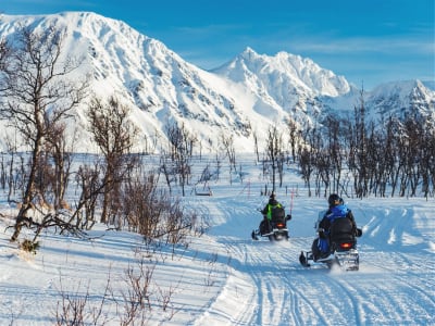 Snowmobile Safari in the Lyngen Alps from Lenangsstraumen near Tromsø