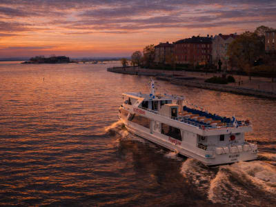 Excursion nocturne en bateau dans l'archipel d'Helsinki