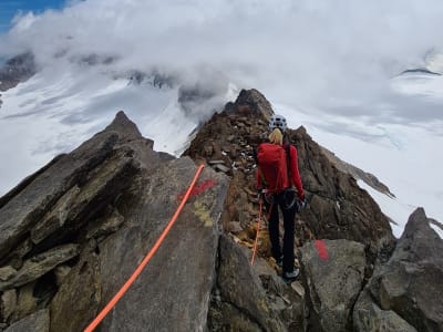 Guided Hike on the Stubai Glacier via the Zuckerhütl, near Innsbruck