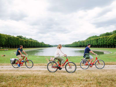 Visite guidée à vélo du château de Versailles et ses jardins depuis Paris avec feu d'artifice