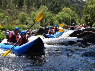  Cano-Rafting auf dem Paiva-Fluss, in der Nähe von Arouca
