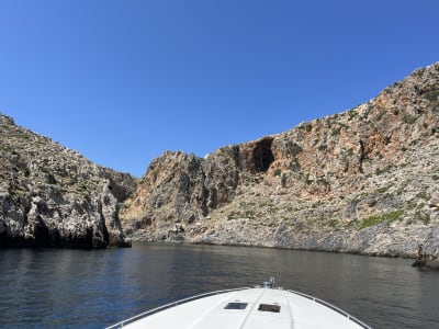Private Powerboat Tour to Akrotiri Peninsula from Chania