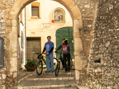 Excursion en E-bike dans les montagnes de Sabine avec dégustation d'huile d'olive