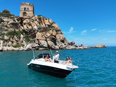 Excursion en bateau privé avec snorkeling et apéritif à Cefalù