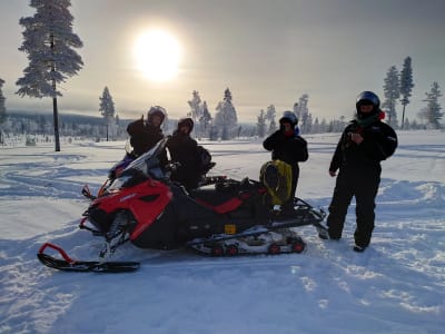 Excursiones guiadas en Moto de nieve en Ivalo