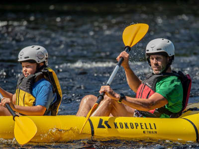 Excursión familiar en Packrafting por Sälen