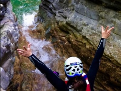 Descenso de barrancos para principiantes en el torrente Vione en Tignale, en el lago de Garda