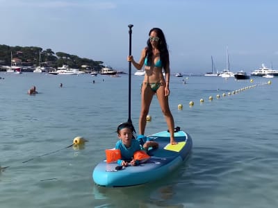 Stand up paddle Vermietung von Antibes in der Bucht von La Garoupe