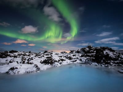 Visite du lagon bleu et chasse aux aurores boréales au départ de Reykjavík