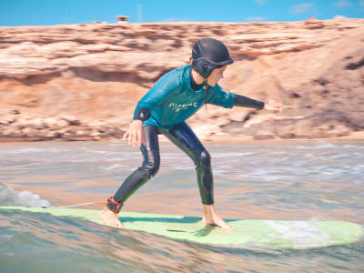 Kids surf course in the south of Fuerteventura with Transfers