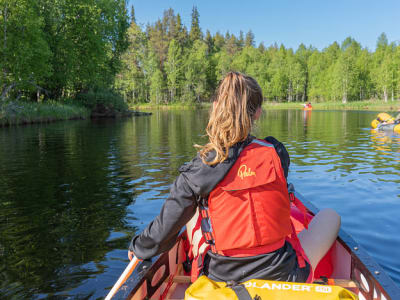 Sommerliche Kanufahrt in Finnisch-Lappland ab Rovaniemi