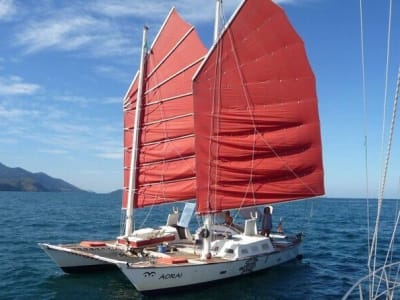 Double Sailing Pirogue Tour in the Tahiti Lagoon with Snorkelling