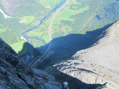 Escalade guidée au Romsdalshorn près d'Åndalsnes