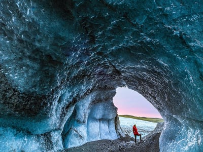 Excursión a la Cueva de Hielo Azul y Senderismo glaciar por el glaciar Vatnajökull desde Skaftafell