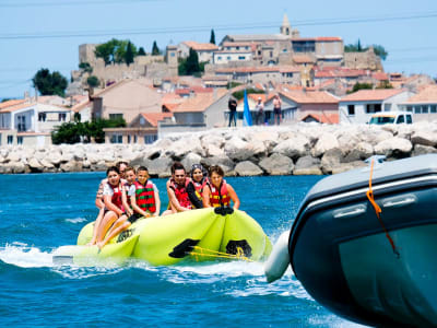 Water Tubing auf dem Etang de Berre bei Istres