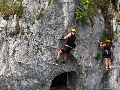 Parcours accrobranche, tyrolienne et via ferrata au Fort de Tamié, en Savoie