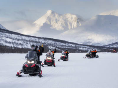 Safari en motoneige avec visite des dômes de glace et des rennes depuis Tromsø