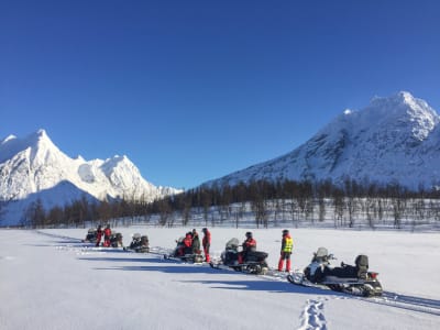 Excursion en motoneige dans les Alpes de Lyngen depuis Tromsø