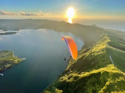 Entdecken Sie Paragliding auf São Miguel, Azoren