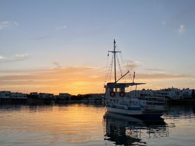 Sunset Boat Tour in Paros to Parikia Bay