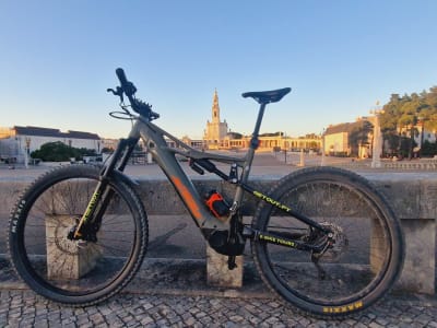 E-Bike-Tour durch die Höhlenwandern in Fátima, in der Nähe von Coimbra