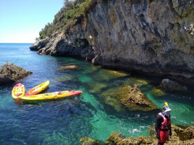Kayaking and Coasteering along the Coast of the Arrábida Natural Park, Sesimbra