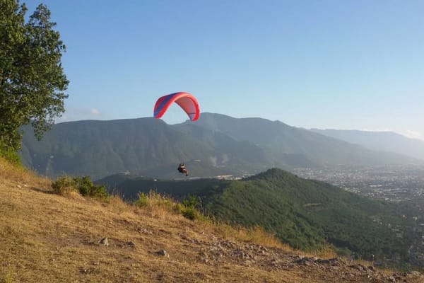 Tandem paragliding flight in Castel San Giorgio, Salerno
