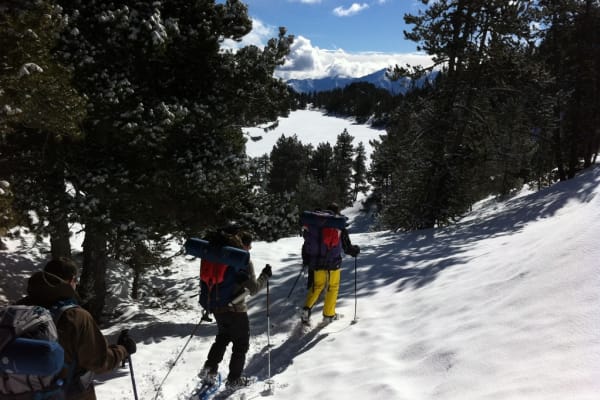 Schneeschuhwandern und Iglu-Nacht auf dem Mont Louis, bei Font-Romeu