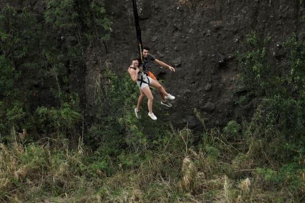 Pendular jump from the Bras de la Plaine bridge (115 m), Réunion Island