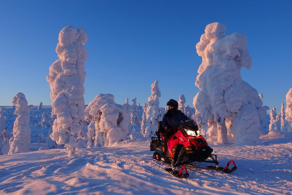 Motoneige à Ylläs