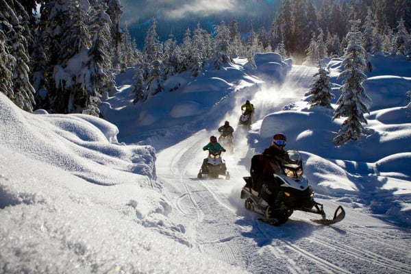 Motoneige à Cortina d'Ampezzo