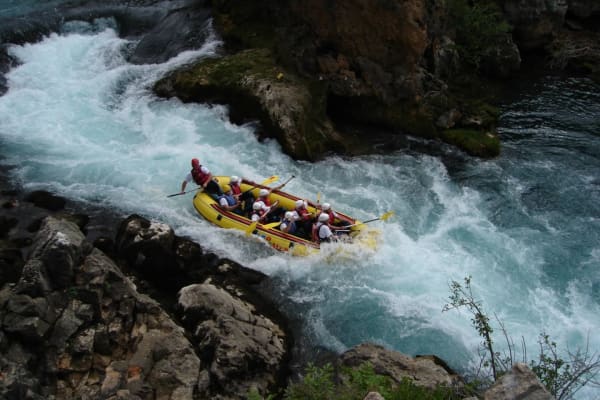 Rafting down the Zrmanja River from Kaštel Žegarski