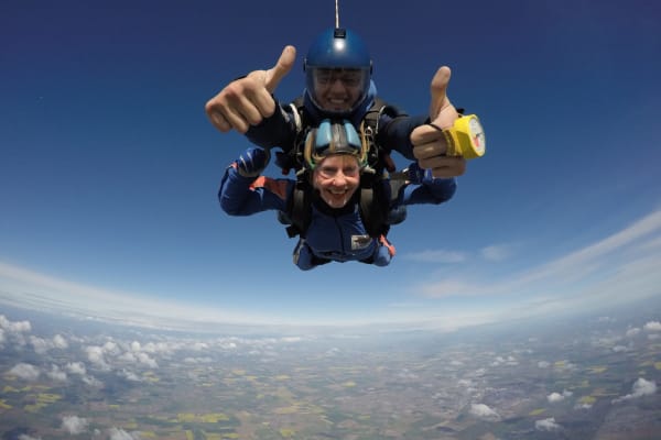 Skydiving in Hull