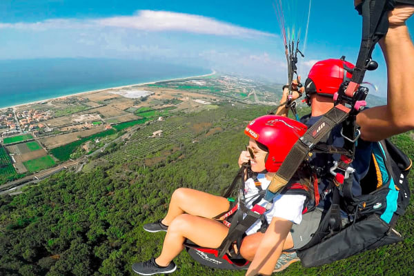 Tandem Paragliding Flight in Pizzo Calabro