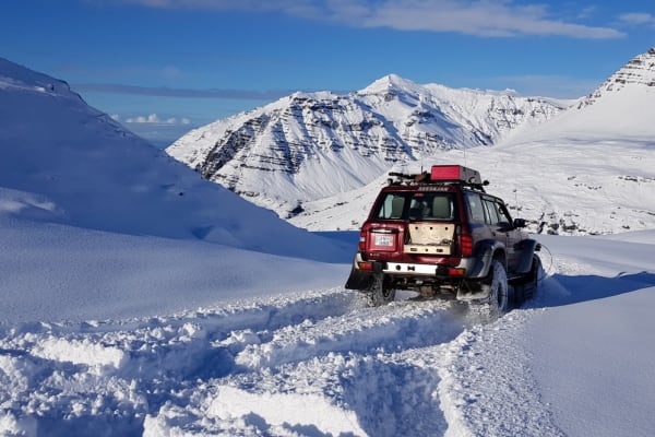 Off Road Driving Experience in Vatnajokull National Park