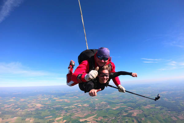 Skydiving in Auxerre
