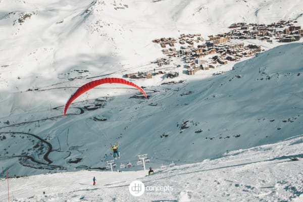 Paragliding in Val Thorens, Les Trois Vallées