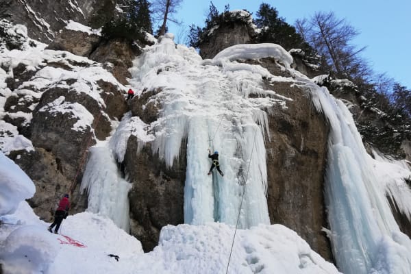 Escalade sur glace à Madonna di Campiglio