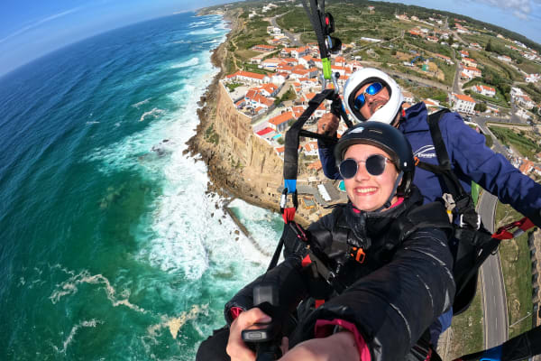 Paragliding in Carcavelos
