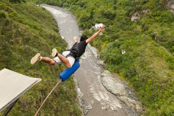 Bungee Jumping in Murillo de Gallego