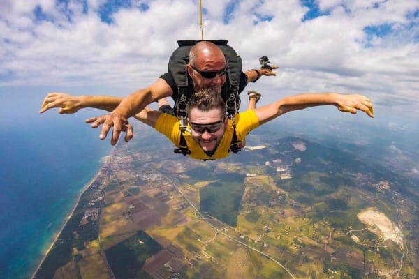 Tandem Skydive from 4000m over Rome