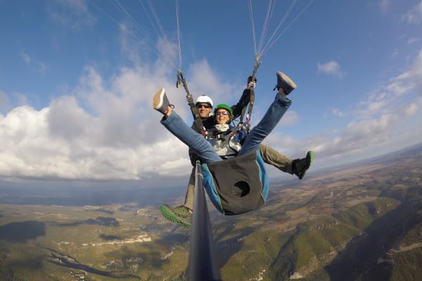 Acrobatic Paragliding Flight in Millau