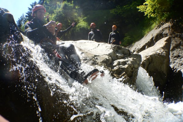 Beginner's canyoning tour in the Kobelache