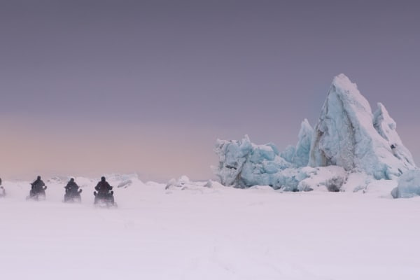 Motoneige à Svalbard