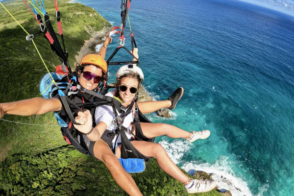 Paragliding in Le Moule