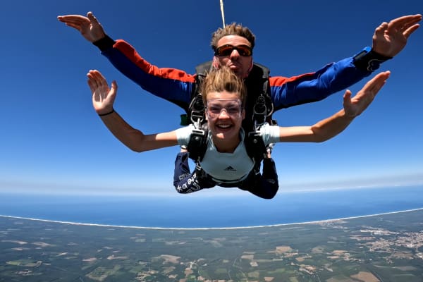Saut en parachute à Mimizan