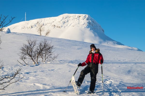 Schneeschuhwanderung in der Nähe des Saana-Fells von Kilpisjärvi in Enontekiö