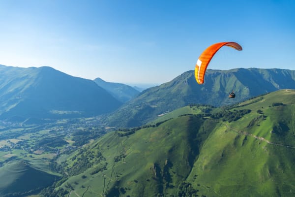 Paragliding in Oloron-Sainte-Marie, Ossau Valley