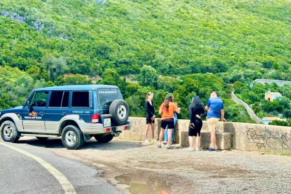 4x4 Excursion to the Arrábida Mountain Range from Sesimbra 