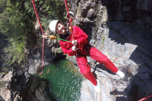 Canyoning in Cirque de Salazie, Hell-Bourg